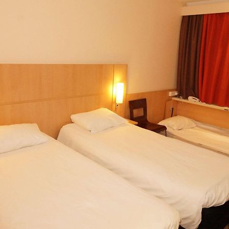 Hotel Ibis Warszawa Ostrobramska Extérieur photo