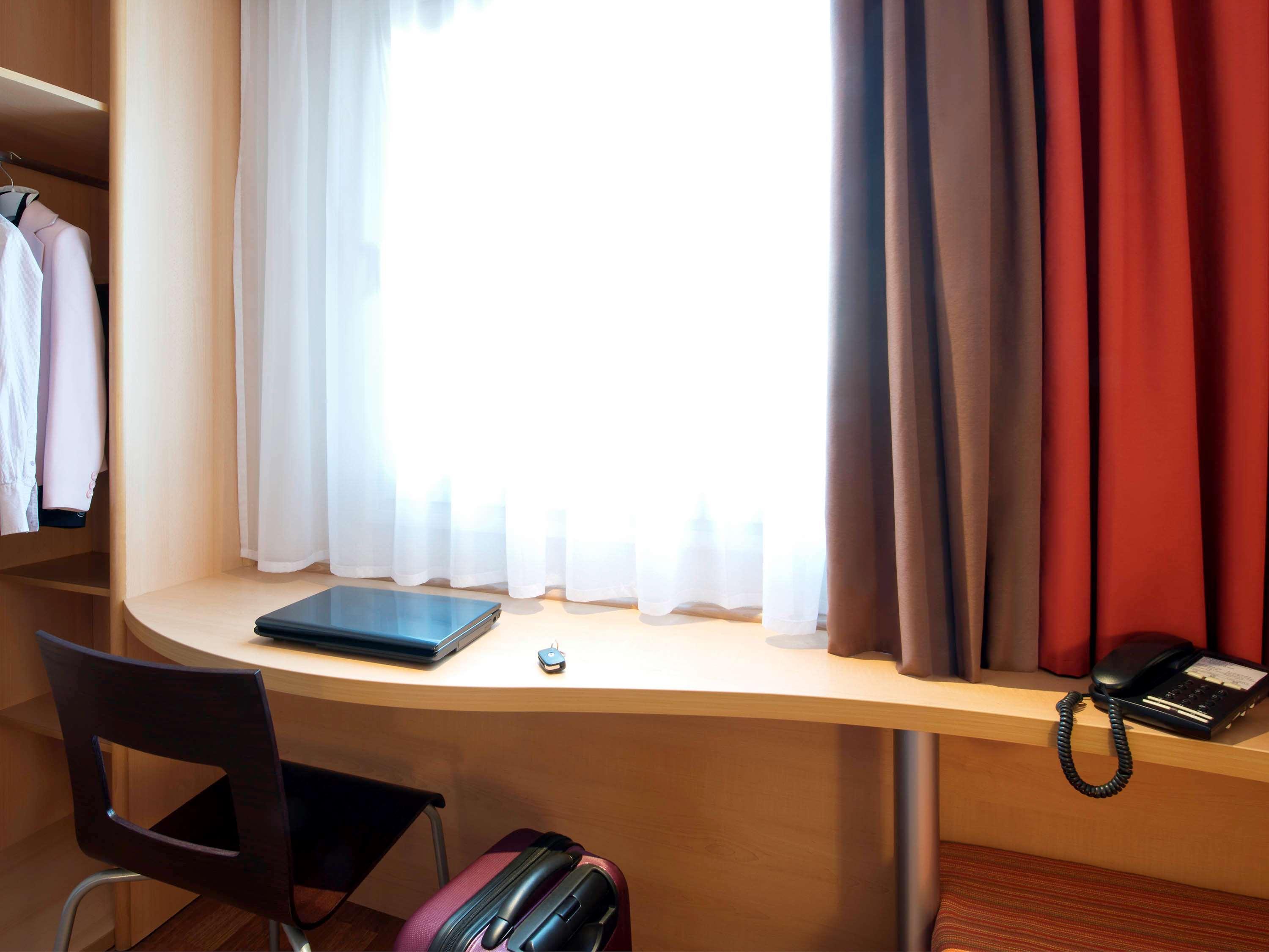 Hotel Ibis Warszawa Ostrobramska Extérieur photo