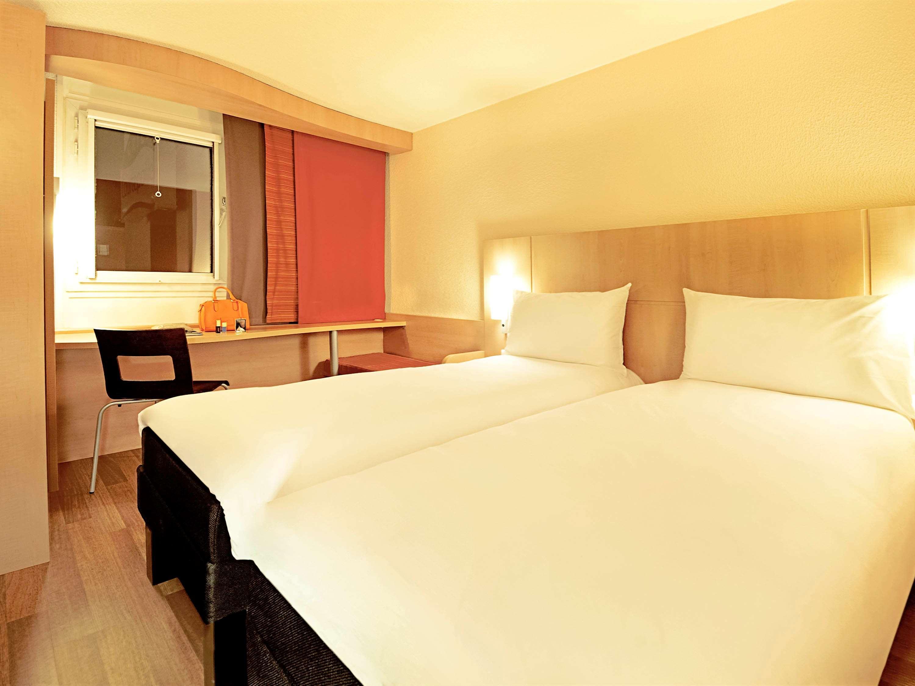 Hotel Ibis Warszawa Ostrobramska Extérieur photo