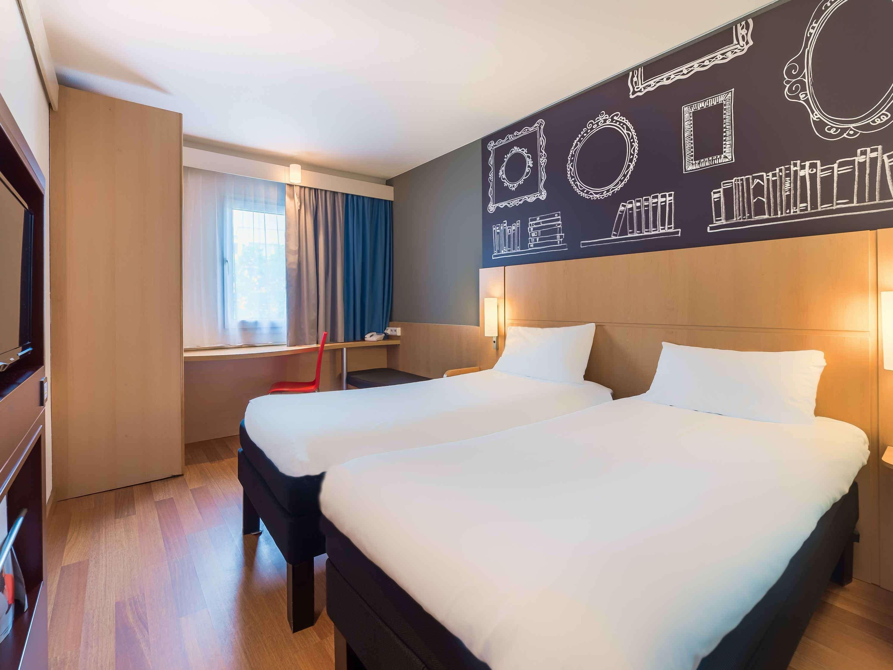 Hotel Ibis Warszawa Ostrobramska Extérieur photo