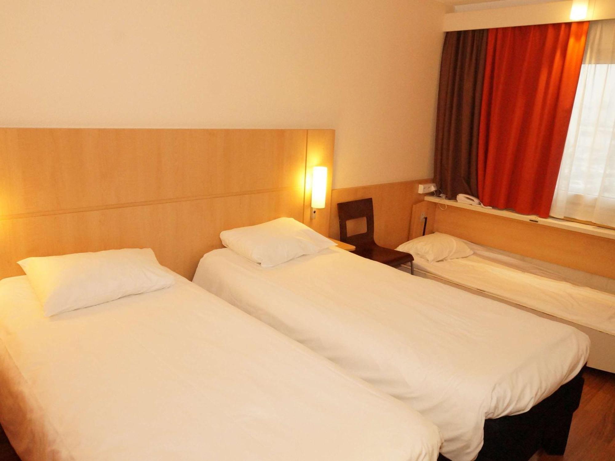 Hotel Ibis Warszawa Ostrobramska Extérieur photo
