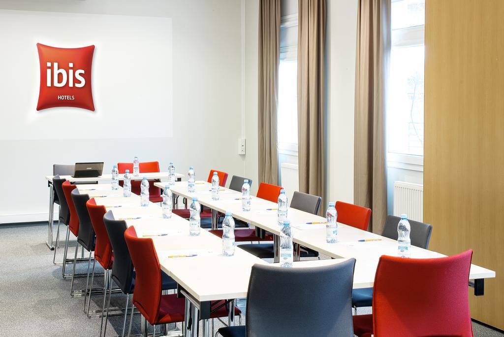 Hotel Ibis Warszawa Ostrobramska Extérieur photo